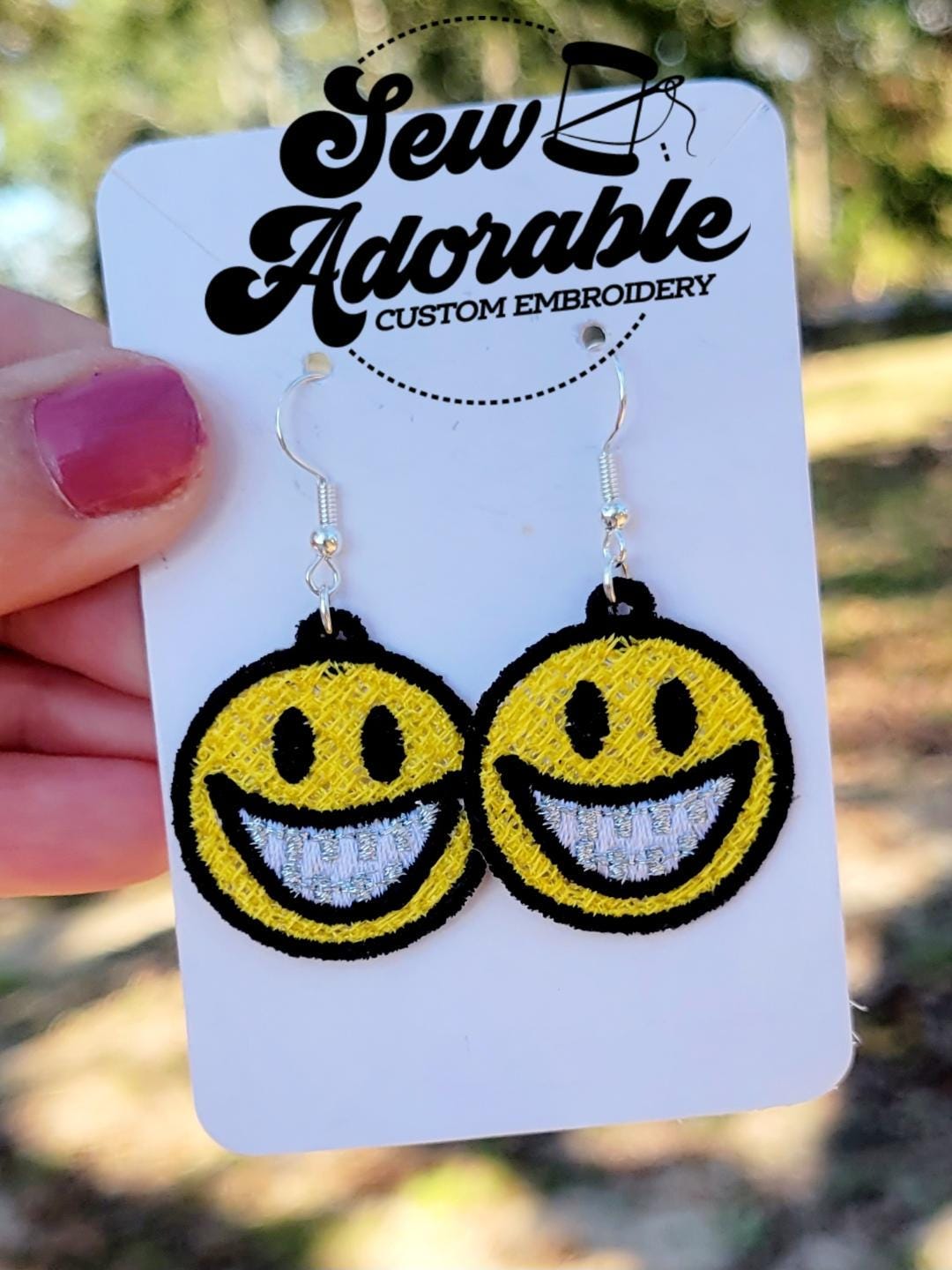 FSL Smiley Face Brace Earrings - Machine Embroidery - Digital Design - Freestanding Lace