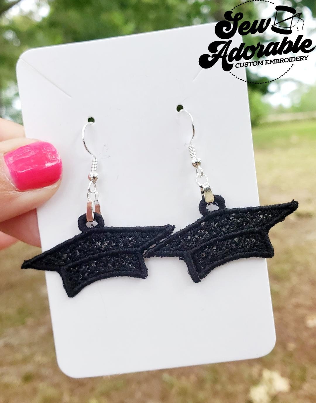 FSL Graduation Cap Earrings - Digital Design - Machine Embroidery - Freestanding Lace